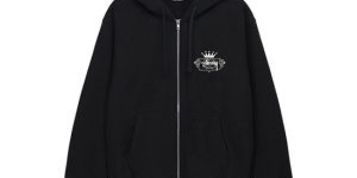 Stussy: Complete Streetwear Brand Guide