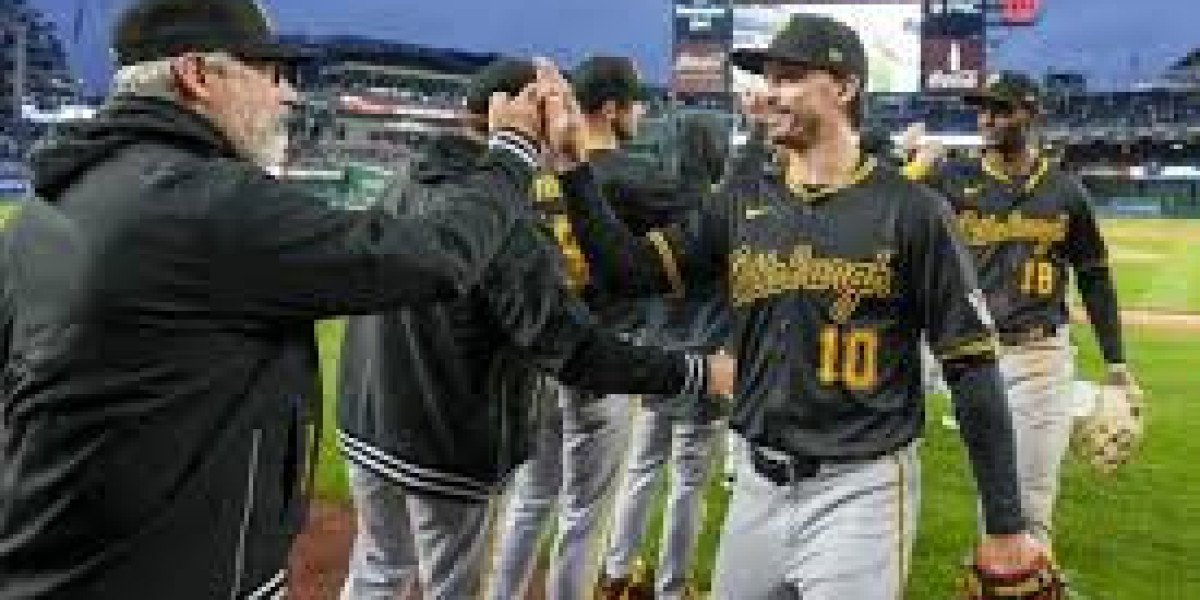 Pirates activate Chase Shugart, preference Dauri Moreta